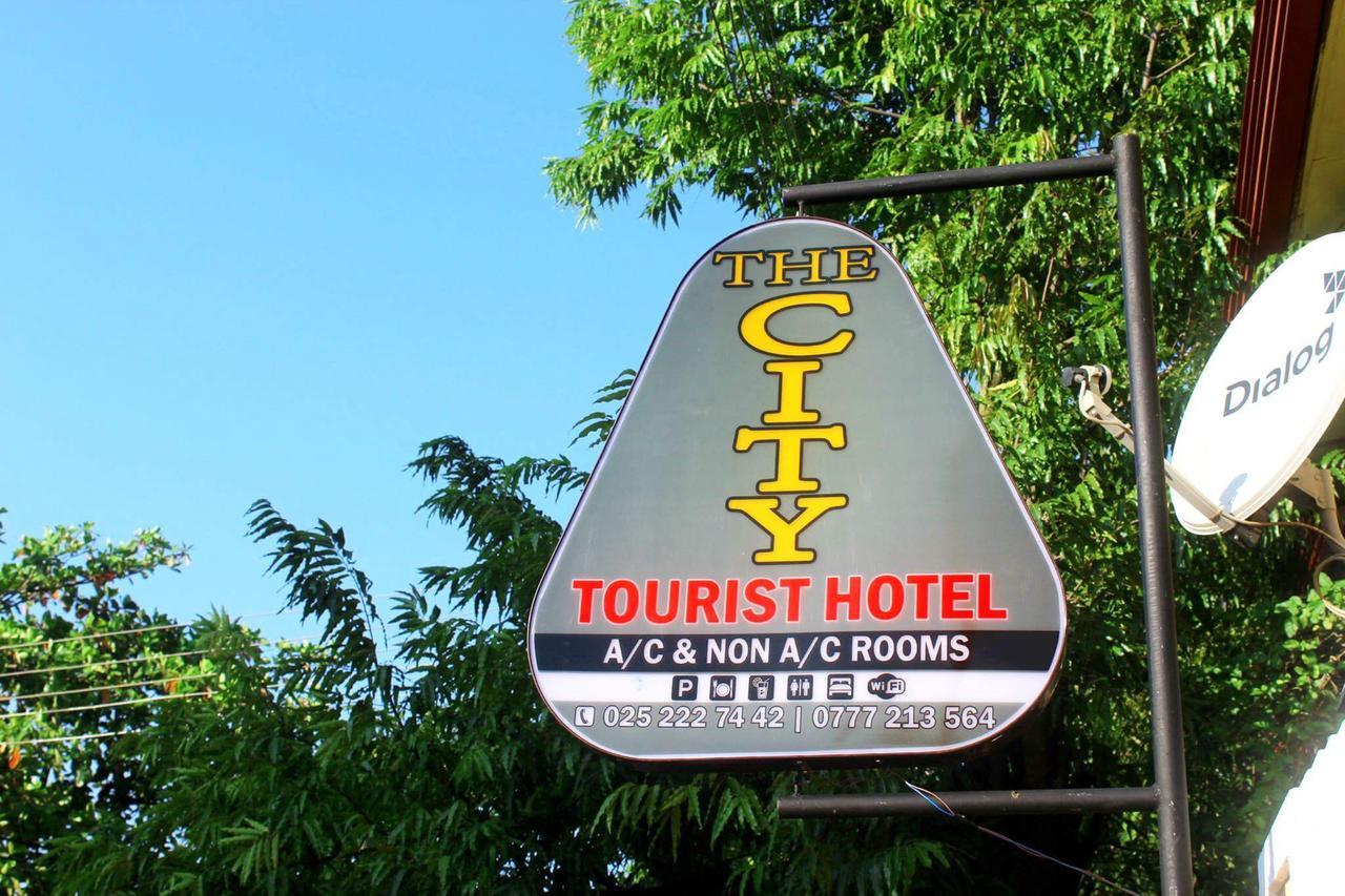The City Tourist Hotel Анурадхапура Экстерьер фото